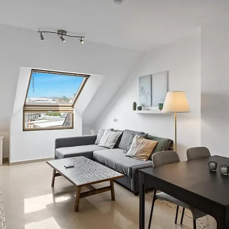 Sunny Penthouse In By Costarentals - Ref 212