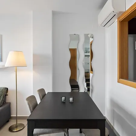 Sunny Penthouse By Costarentals - Ref 212 דירה פואנגירולה