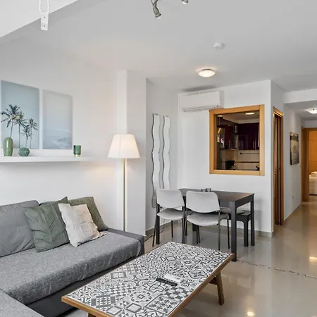 Sunny Penthouse By Costarentals - Ref 212 פואנגירולה