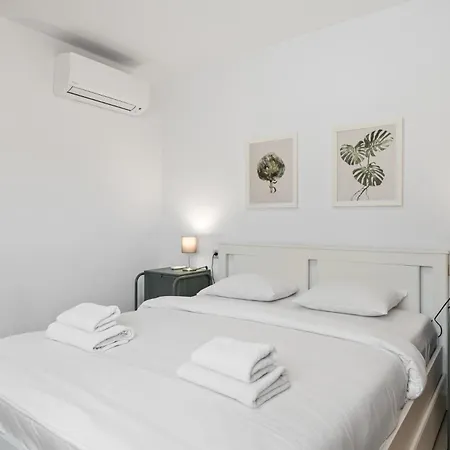 Sunny Penthouse By Costarentals - Ref 212