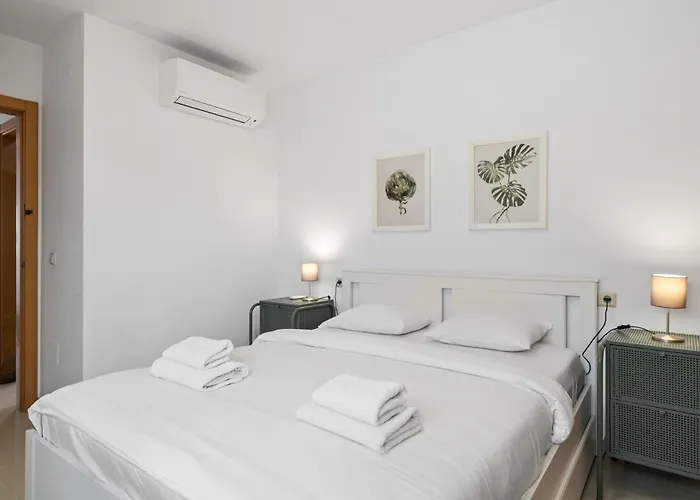 Sunny Penthouse By Costarentals - Ref 212