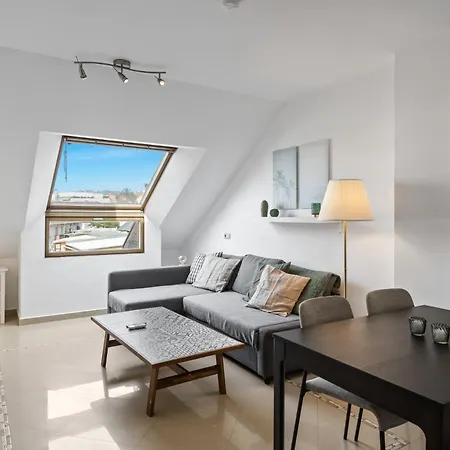アパート Sunny Penthouse By Costarentals - Ref 212